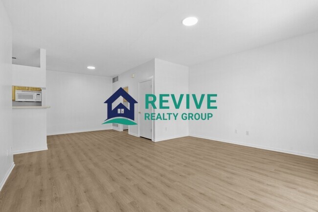 Foto del edificio - 15715 Parkway Ln