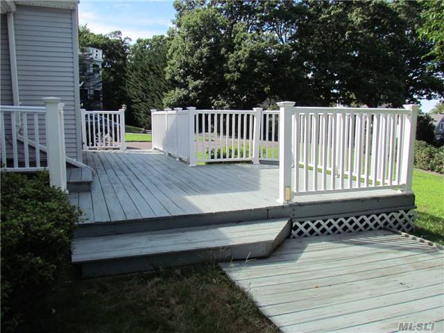Building Photo - 34 Wendover Dr