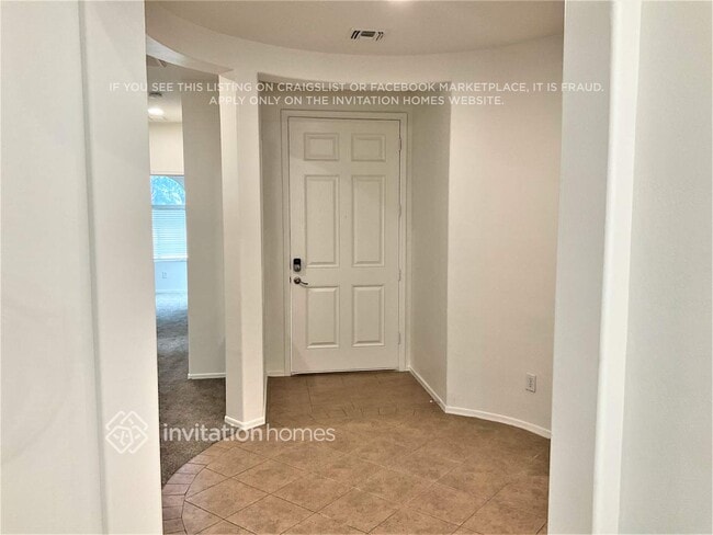 Building Photo - 2297 E Redwood Ct