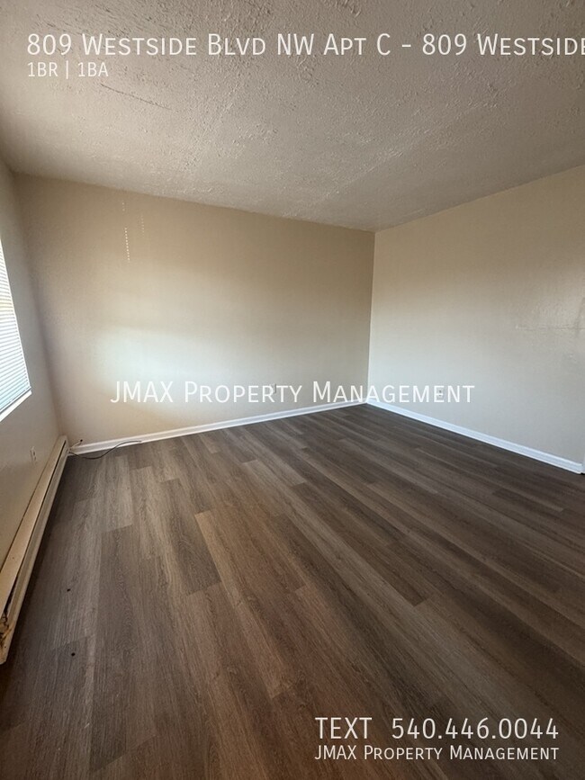 Foto del edificio - 809 Westside Blvd NW