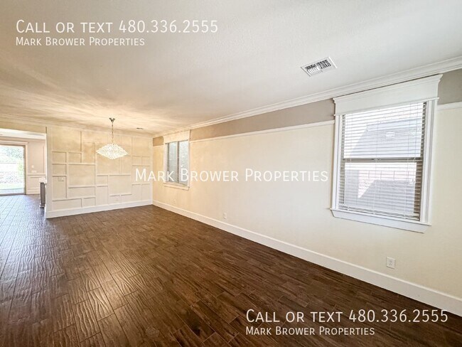 Foto del edificio - 1042 W Oleander Ave