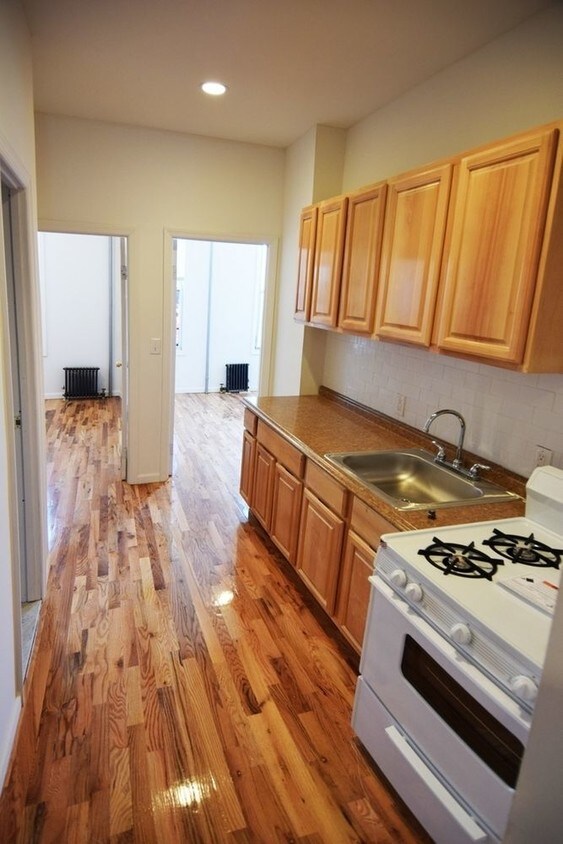 Primary Photo - 162 wilson Ave