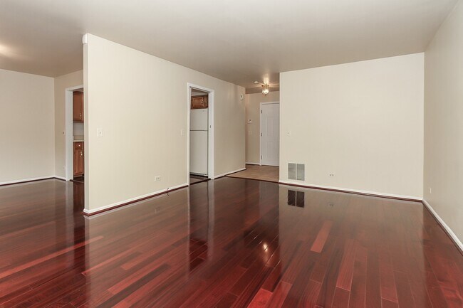 Building Photo - 414 Villa Cir Dr