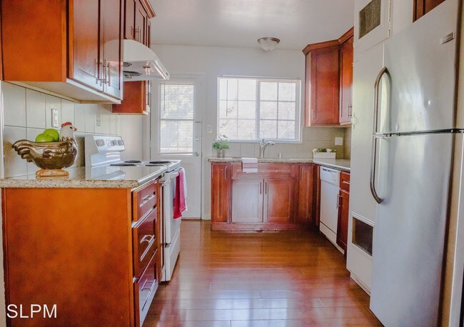 Foto del edificio - 3 br, 2 bath Apartment - 1685 Maubert Ct