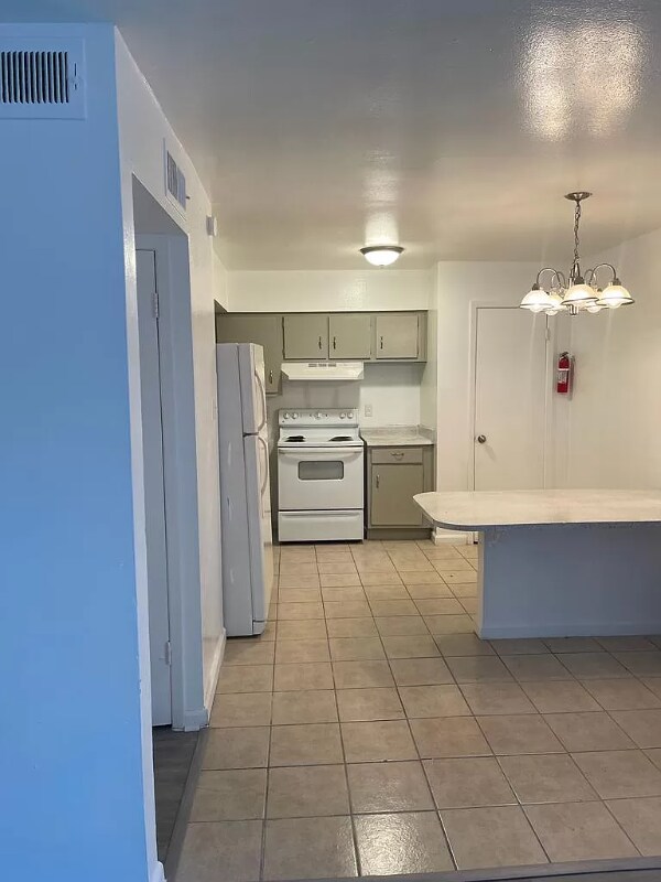 2002 N Wayside Dr Unit 2002 Noth Wayside Dr., Houston, TX 77020 Room