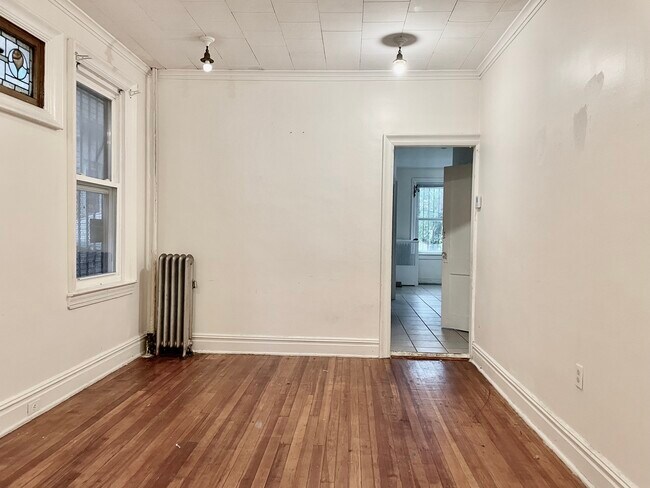 Foto del edificio - 62 Bostwick Ave