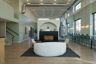 Building Photo - Reserve At Jordan Creek