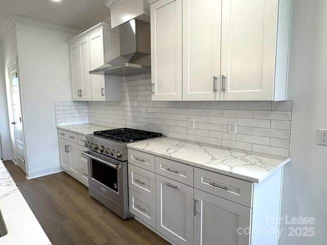 Foto del edificio - 8070 Blackwood Rd