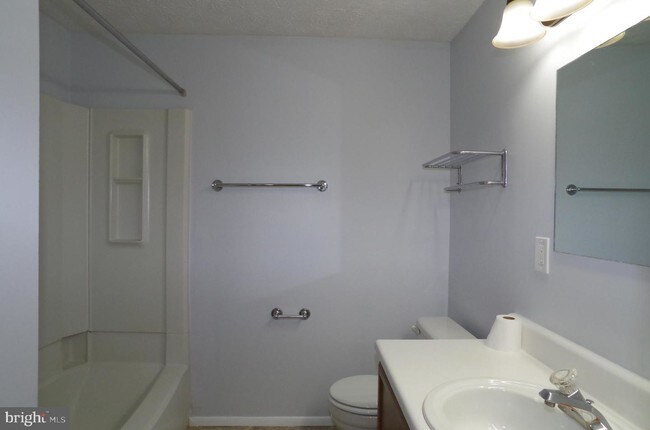 Building Photo - 1651 Sierra Woods Dr