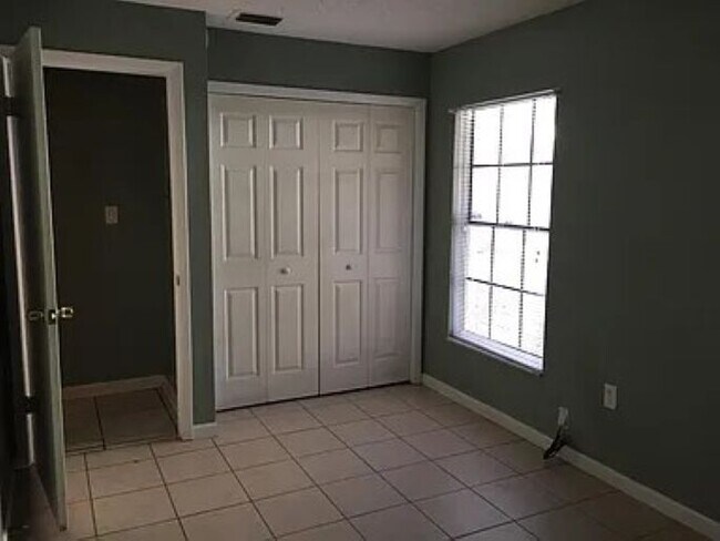 Foto del edificio - 1708 Ridgewood Ln