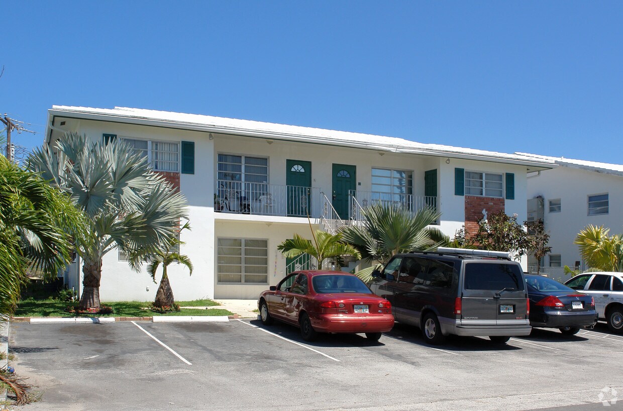 Foto del edificio - 1140 NE 23rd Ter