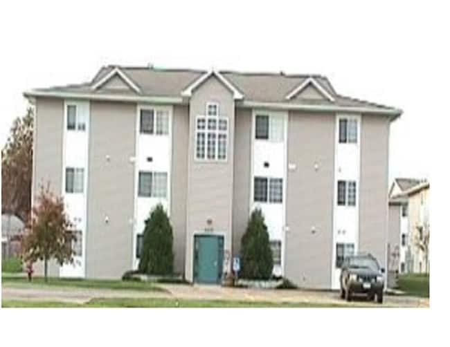 2458 Lakeside Dr, Iowa City, IA 52240 Apartments Iowa City, IA