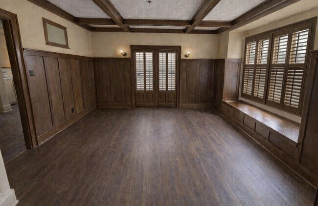 Foto del edificio - 331 Logan Ave