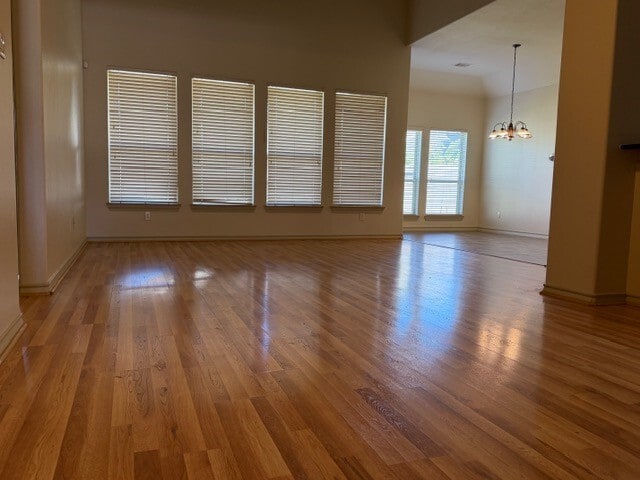 Foto del edificio - 3314 Selene Dr