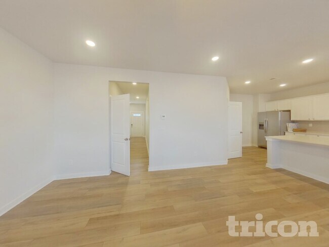 Foto del edificio - 604 Mountain Vw Dr