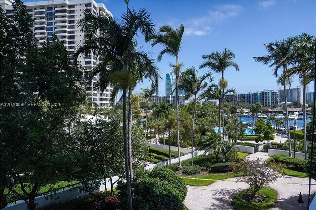 Foto del edificio - 500 Three Islands Boulevard