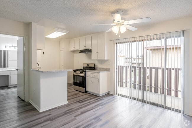 1 habitación, 1 baño, 685 pies cuadrados, comedor - Village Meadows