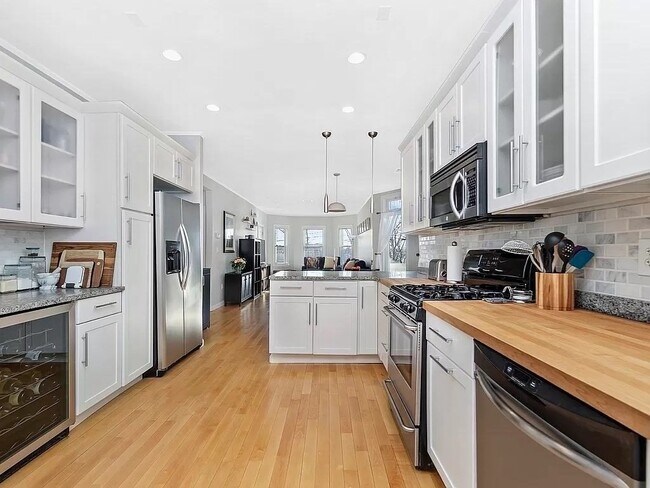 Foto del edificio - 55 Downer Ave