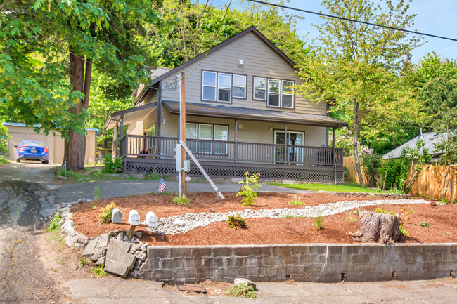 Top floor of the duplex - 1709 North Callow Avenue