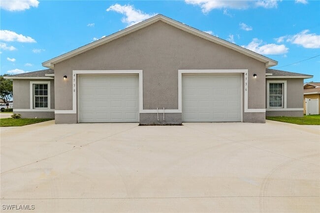 Building Photo - 4538 SW 8th Pl