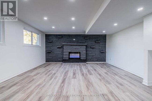Building Photo - 22 Chantler Rd