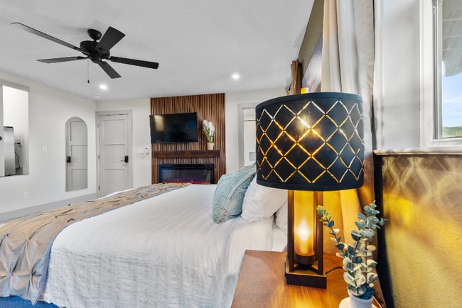 Photo - 2108 Valente Cir House