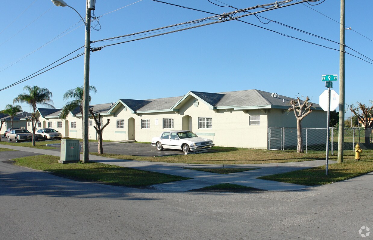 Foto principal - 1050-1070 NW 9th Ave