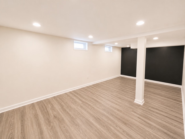 Building Photo - Huge Renovated 3 Bedroom house in hikespoint!