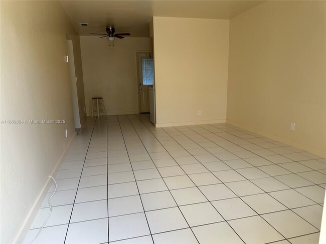 Foto del edificio - 716 SE 16th St