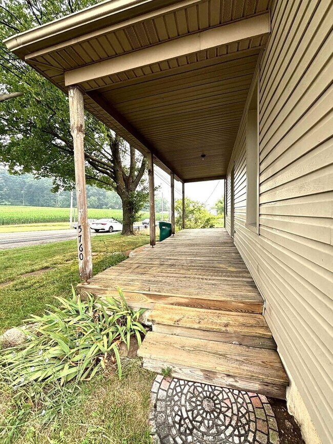 Foto del edificio - Charming Farm-View 2BR Apartment & Convenient Route 30 Access