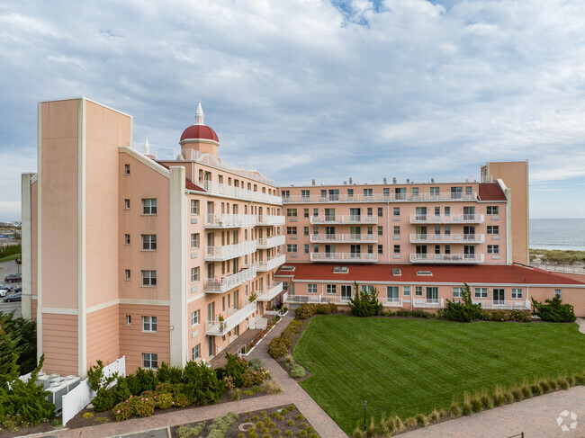 Building Photo - Lido Beach Towers