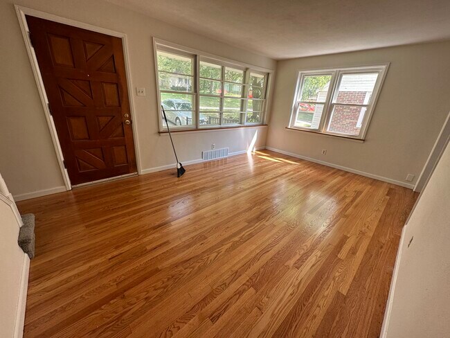 Foto del edificio - 1113 Twinbrook Dr