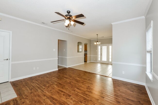 Building Photo - 120 Penny Ln