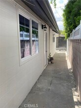 Building Photo - 723 N Quince Ave