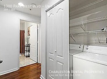 Building Photo - 1300 Park W Blvd