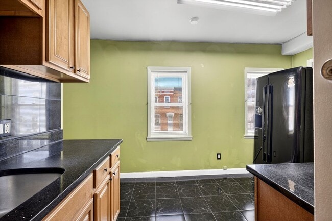 Building Photo - 2245 E Fayette St