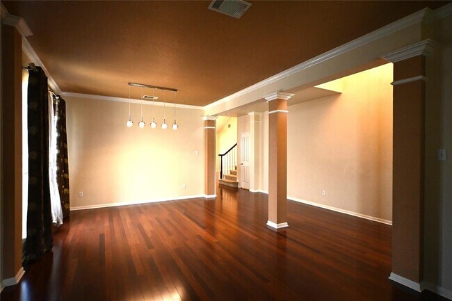 Building Photo - 1517 Cutting Horse Ln