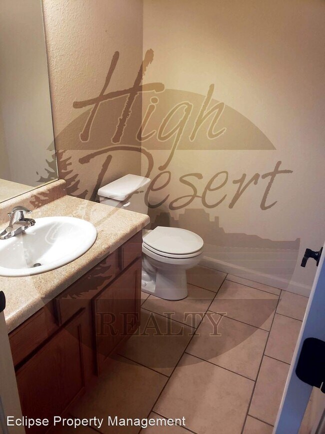 Foto del edificio - 3 br, 3 bath House - 667 Chalisa Ave