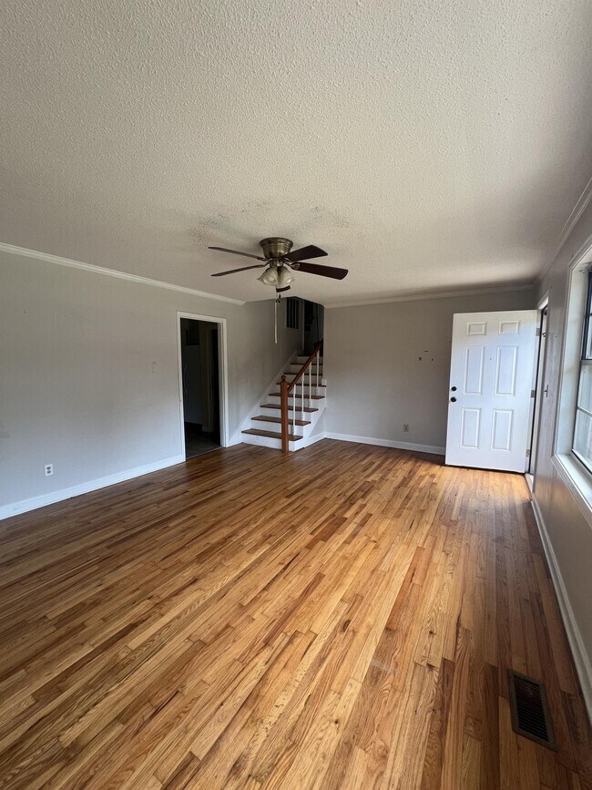 Building Photo - 6 Live Oak Ct