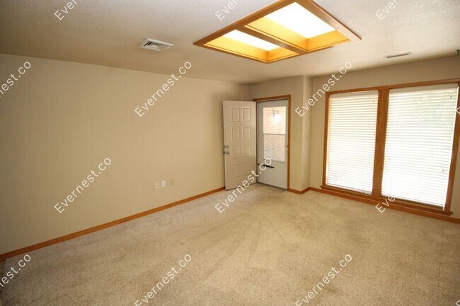 Building Photo - 3427 N Ironwood Ave