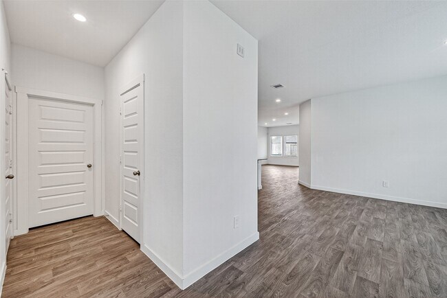 Foto del edificio - 31622 Whittis Hl Wy