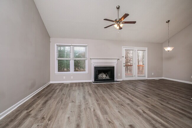 Foto del edificio - 3405 Singleleaf Ln