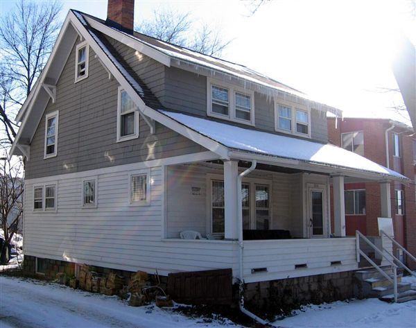 Foto del edificio - 6 br, 2 bath House - 322 John St 322 John