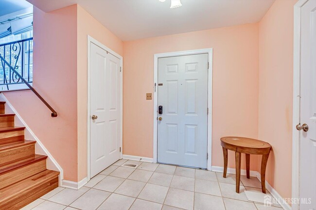 Foto del edificio - 15 Howell Ave