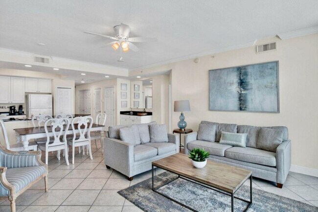 Foto del edificio - 365 E Beach Blvd