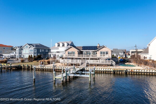 Building Photo - 277 S Shore Dr