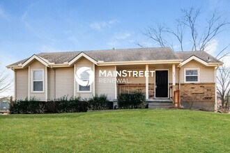 Building Photo - 612 Arena Dr