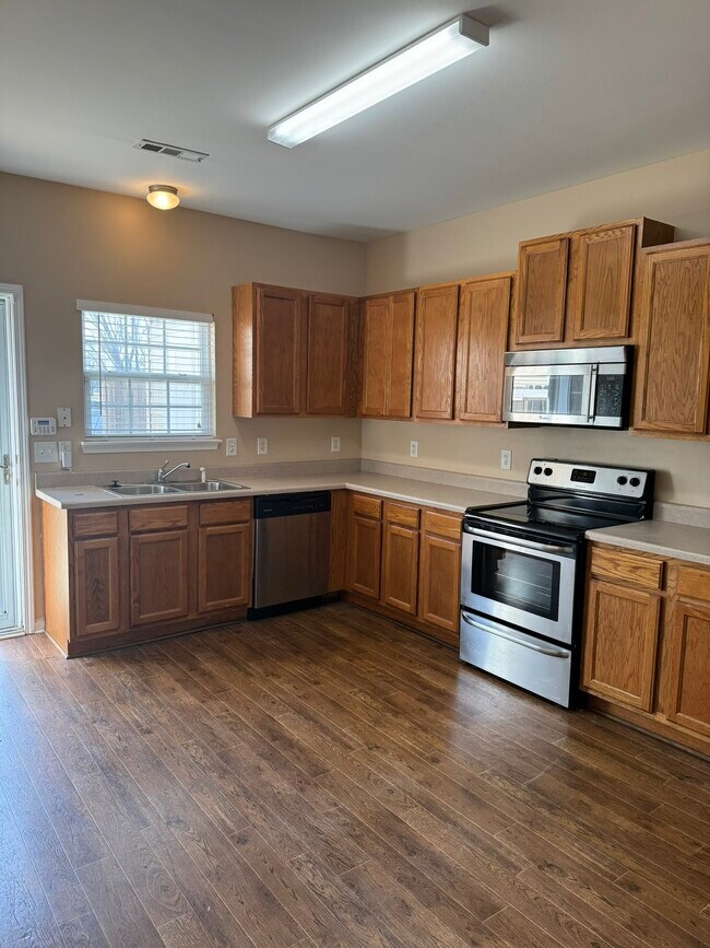 Building Photo - 138 Alexander Dr