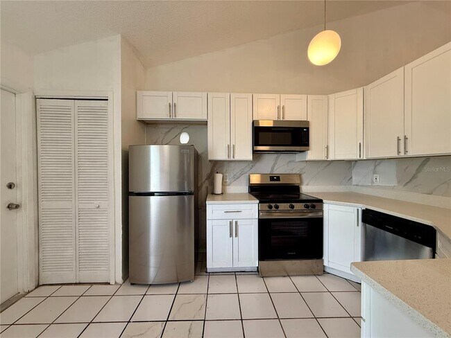 Foto del edificio - 6521 Garden Spring Ct