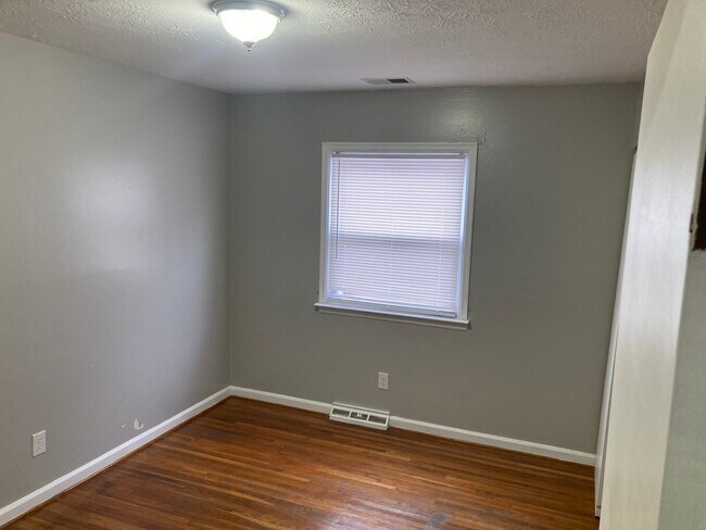 Foto del edificio - 2039 Nashville Ct